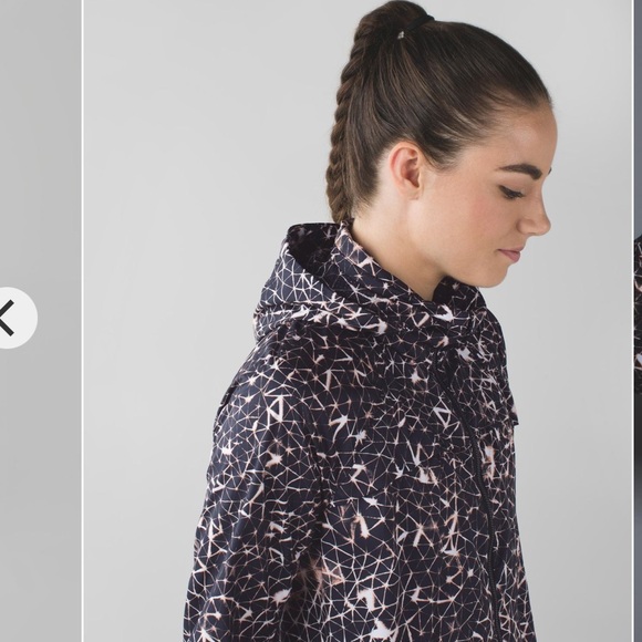 975. Like New - Lululemon Miss Misty Jacket II Star Crushed Multi With Hood - Picture 8 of 12